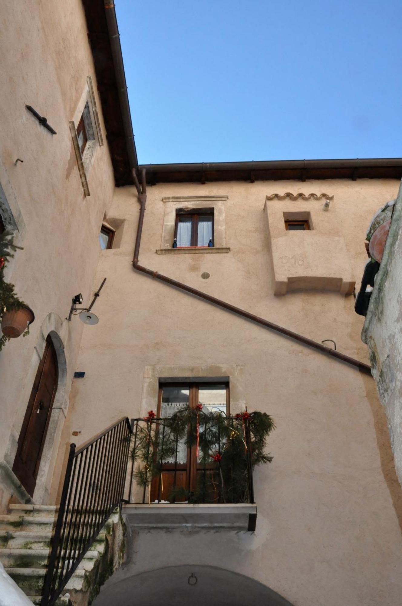 Residence Il Palazzo Санто-Стефано-ди-Сессанио Экстерьер фото