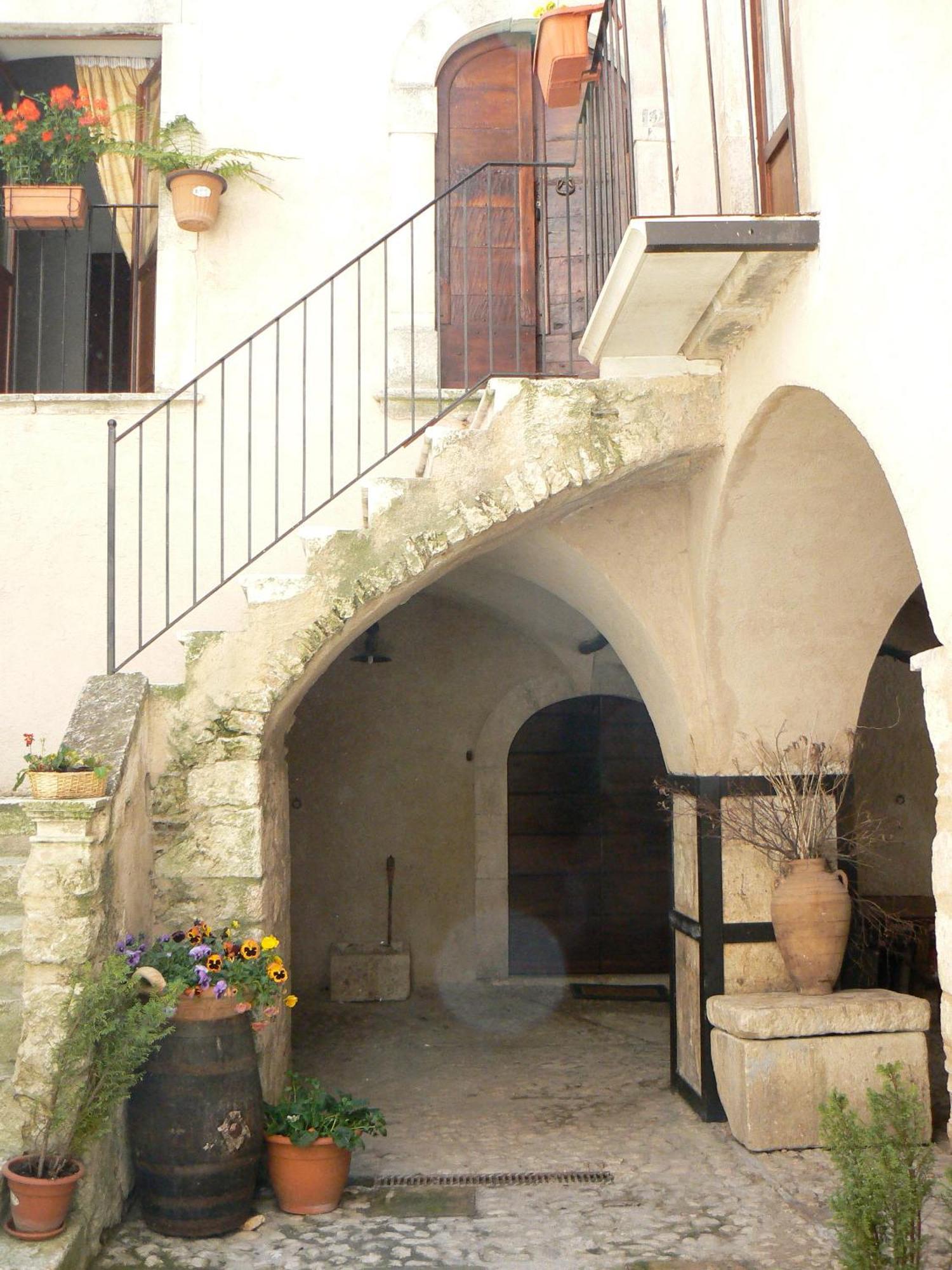 Residence Il Palazzo Санто-Стефано-ди-Сессанио Экстерьер фото